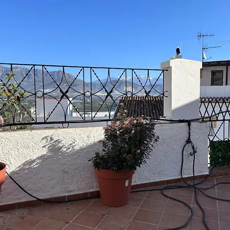 بيت للعطل Authentic, Huge Terrace Sea & Mountain Views